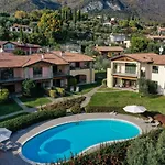 8 Garden Vistalago Apartamento Toscolano Maderno