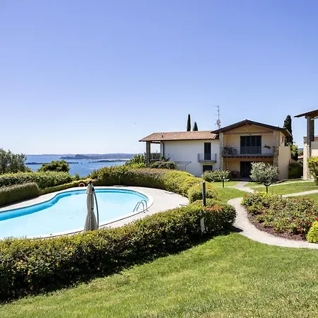 8 Garden Vistalago Daire